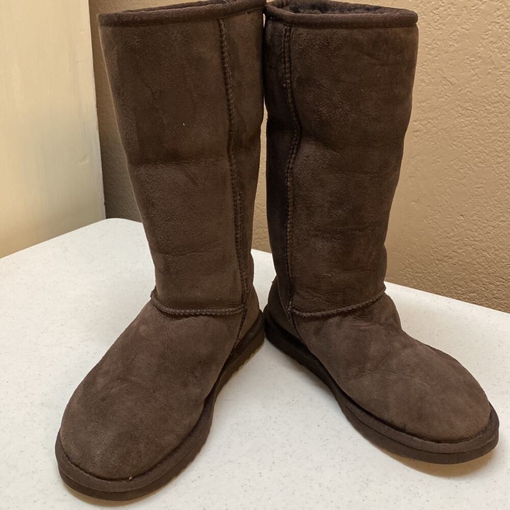 Ugg Boots chocolate brown